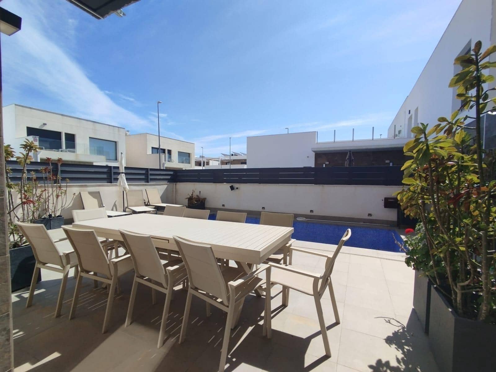 2 bedroom Semi-detached Villa for sale in Daya Vieja with pool - € 520,000 (Ref: 9783615)