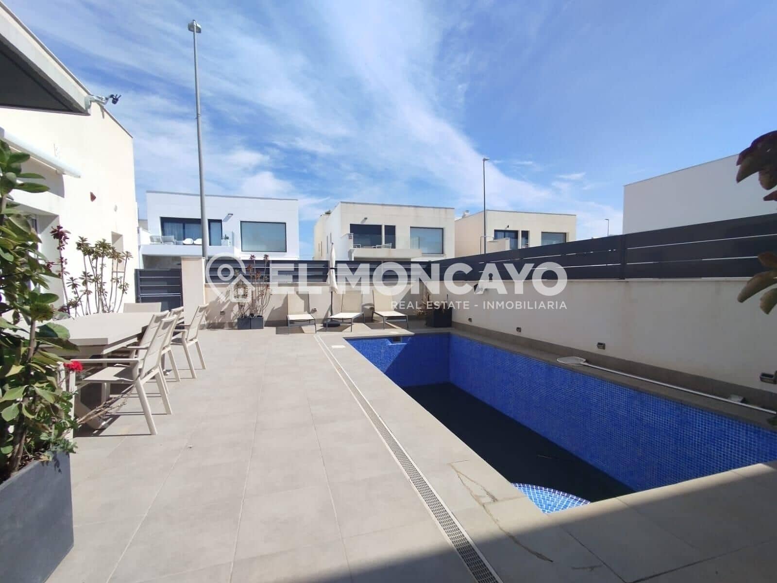 2 sypialnia Dom szeregowy na sprzedaż w Daya Vieja z basenem - 520 000 € (Ref: 9783615)