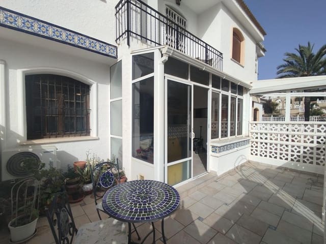 Terraced Villa for sale in La Zenia, Orihuela - € 169,000 (Ref: 9790991)