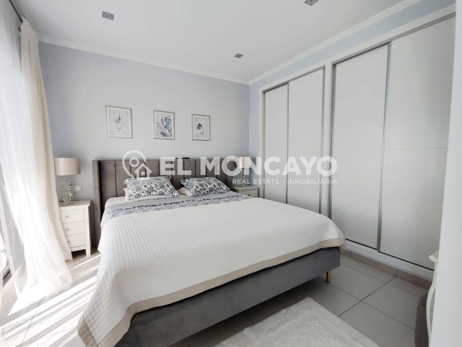 3 sypialnia Dom szeregowy na sprzedaż w Orihuela Costa z basenem garażem - 410 000 € (Ref: 9822843)