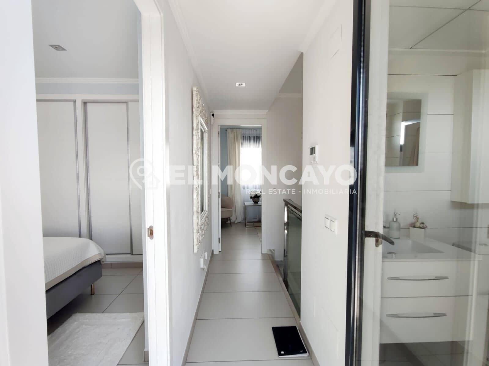 3 sypialnia Dom szeregowy na sprzedaż w Orihuela Costa z basenem garażem - 410 000 € (Ref: 9822843)