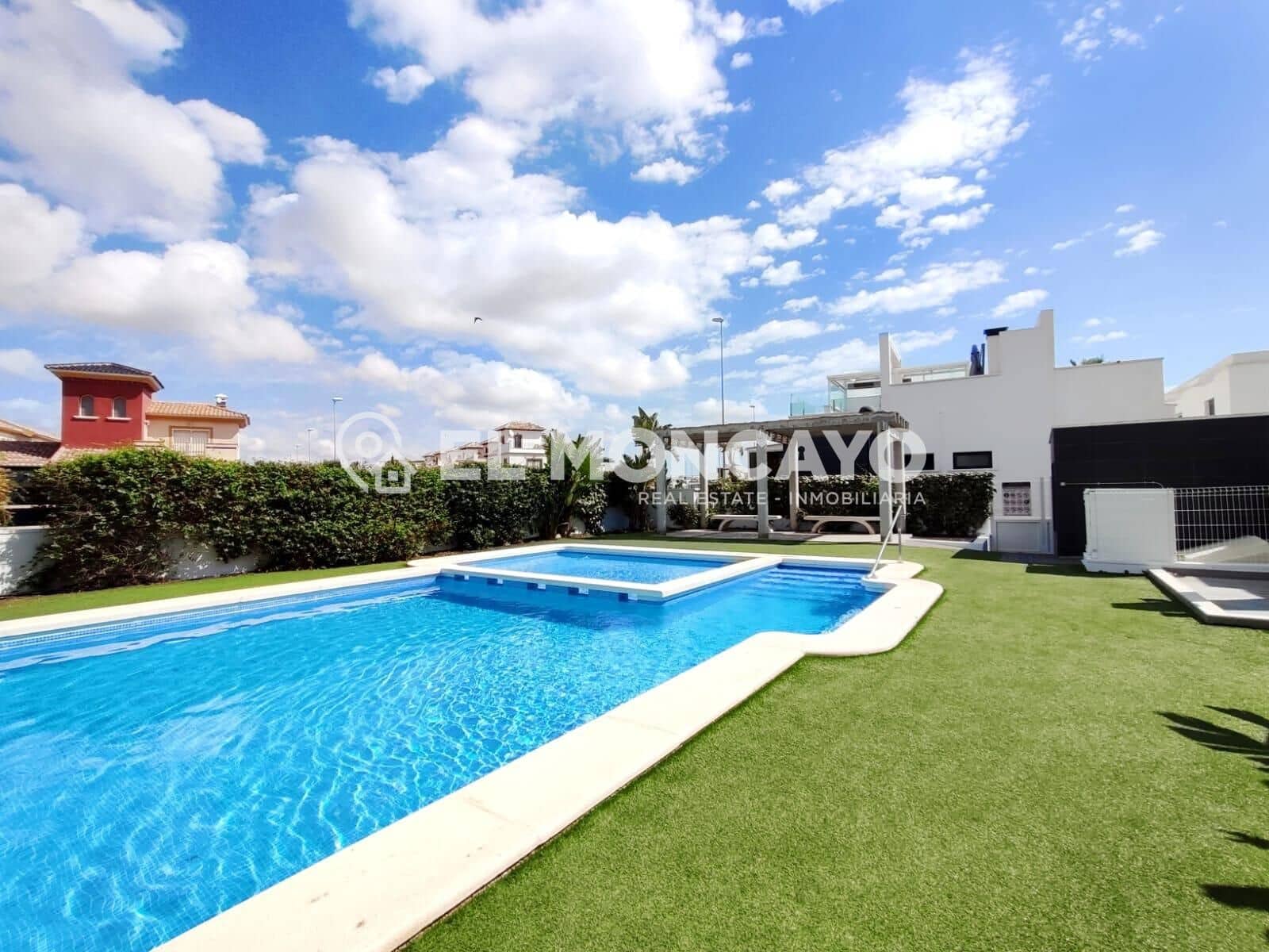 3 sypialnia Dom szeregowy na sprzedaż w Orihuela Costa z basenem garażem - 410 000 € (Ref: 9822843)