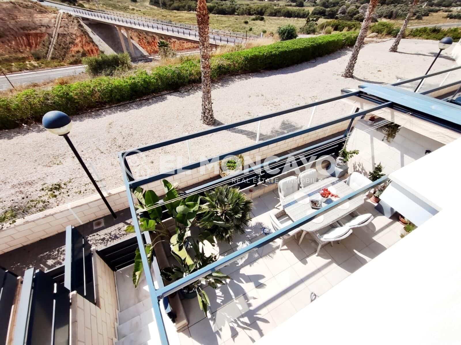 3 sypialnia Dom szeregowy na sprzedaż w Orihuela Costa z basenem garażem - 410 000 € (Ref: 9822843)