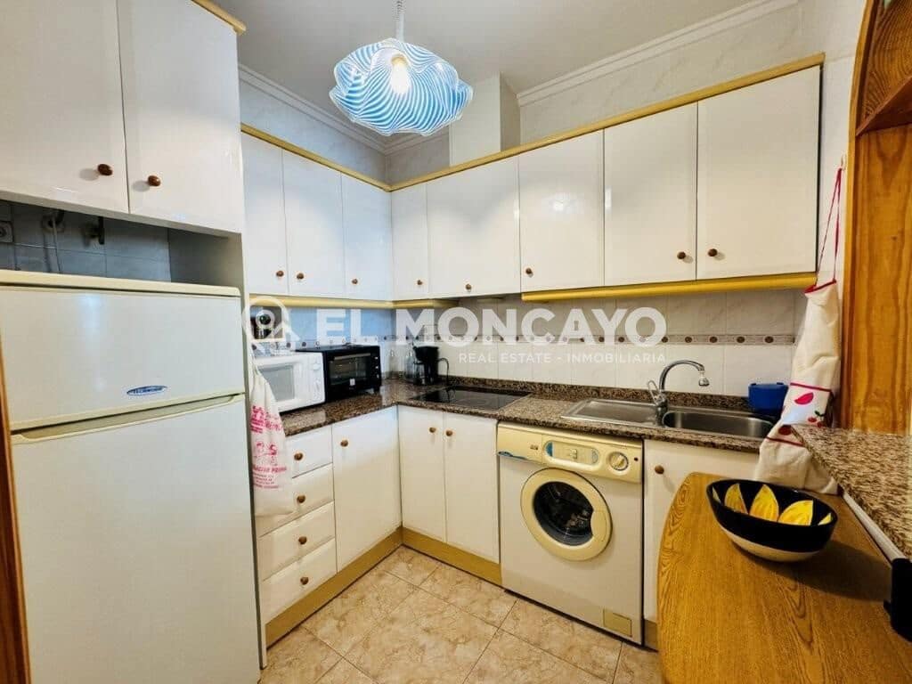 2 bedroom Apartment for sale in Torrevieja with pool - € 165,000 (Ref: 9829036)