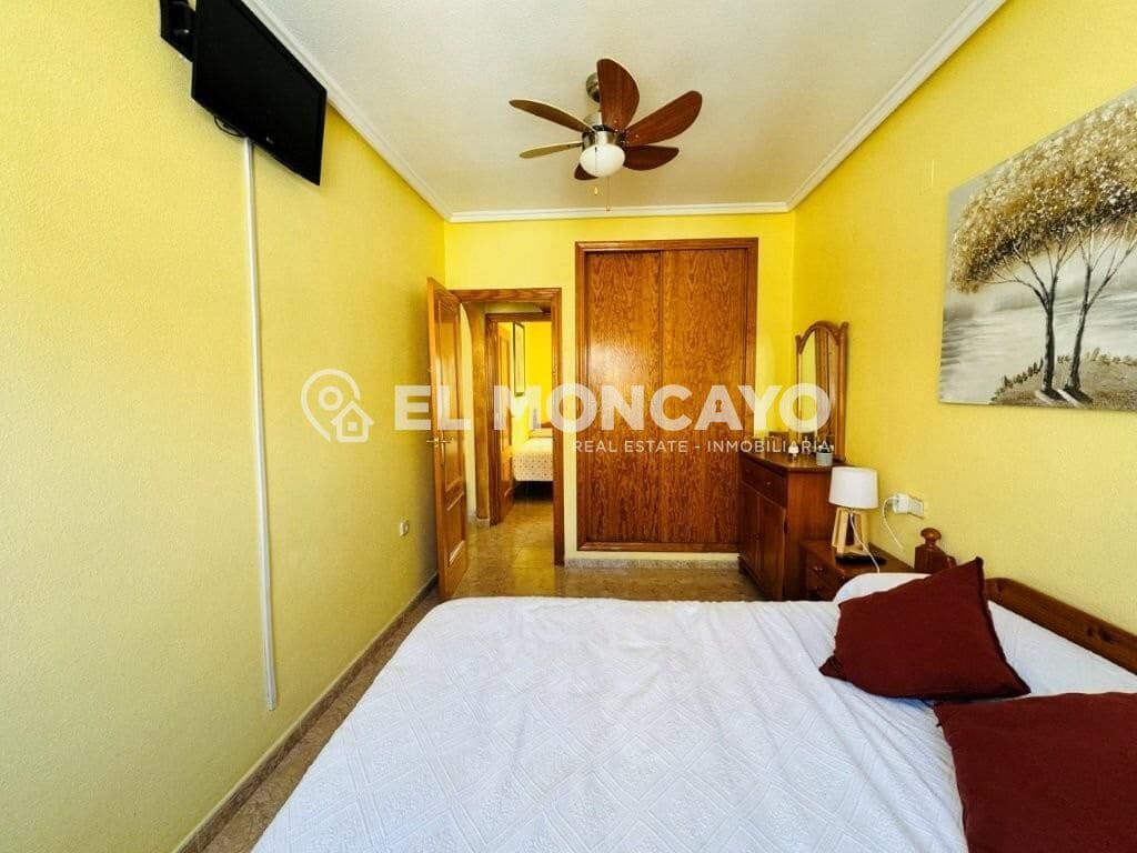 2 bedroom Apartment for sale in Torrevieja with pool - € 165,000 (Ref: 9829036)