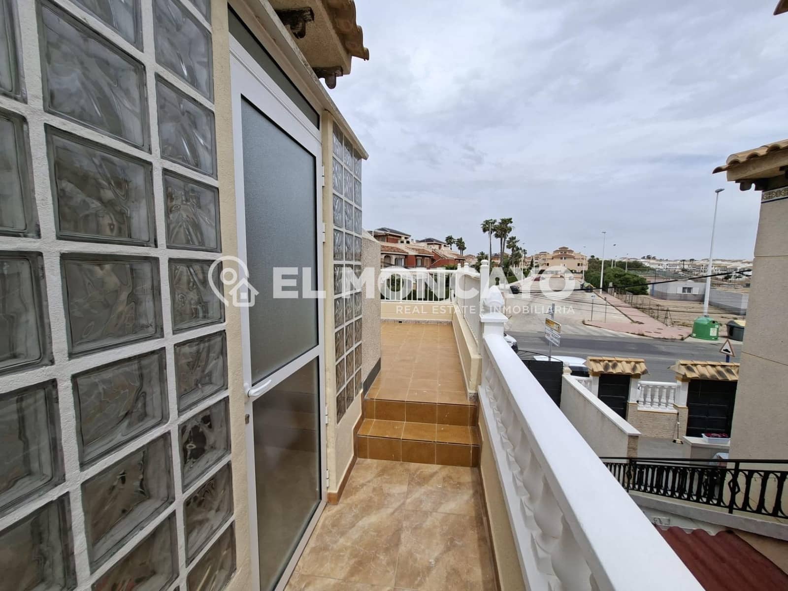 2 soveværelse Rækkehus til salg i Orihuela Costa med swimmingpool - € 179.000 (Ref: 9829037)