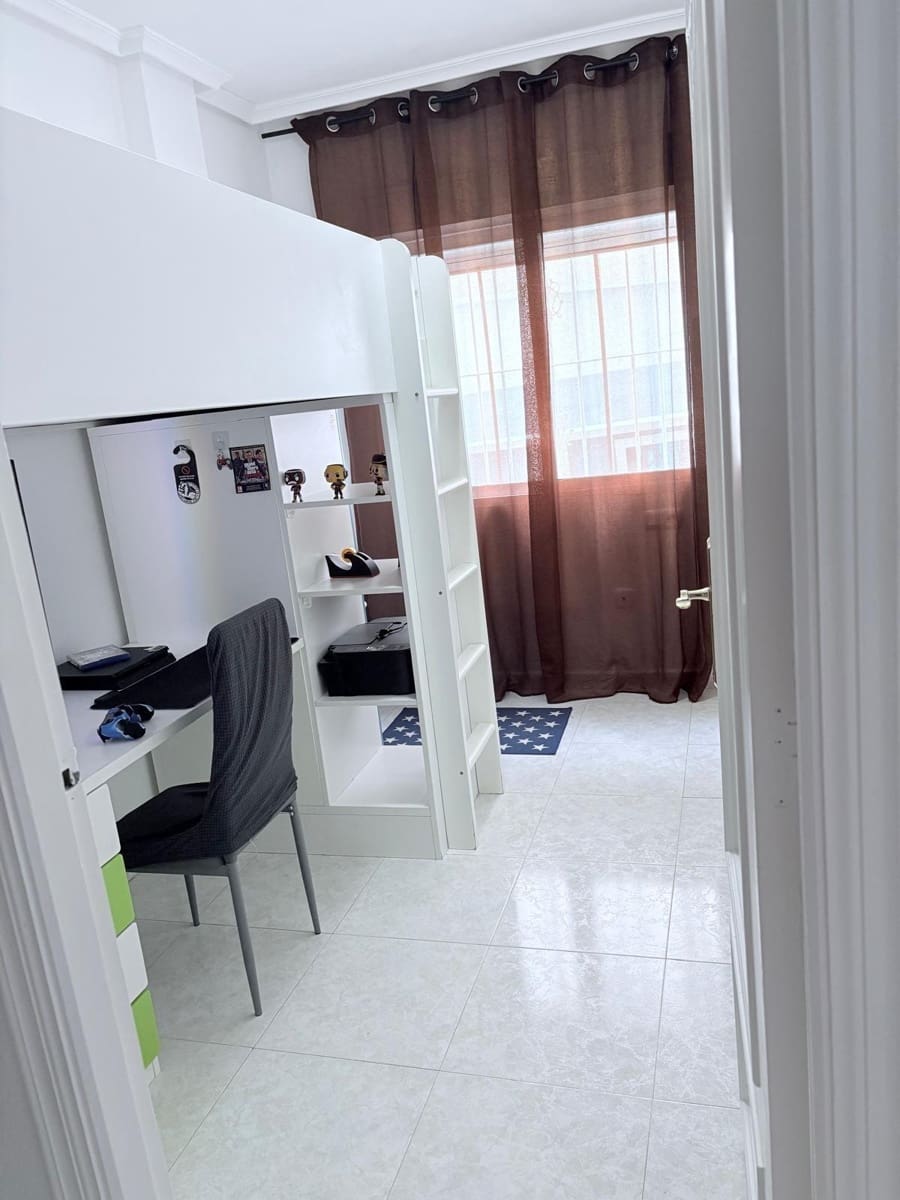 3 soveværelse Rækkehus til salg i Aguas Nuevas med swimmingpool - € 189.900 (Ref: 9831300)