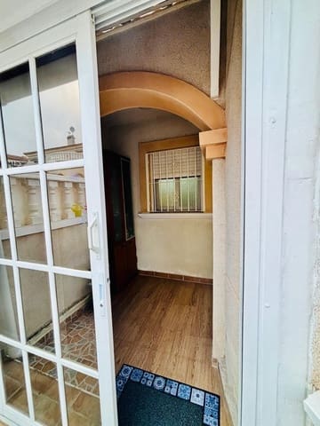 3 soverom Rekkehus til salgs i Aguas Nuevas, Torrevieja med svømmebasseng - € 185 000 (Ref: 9831300)