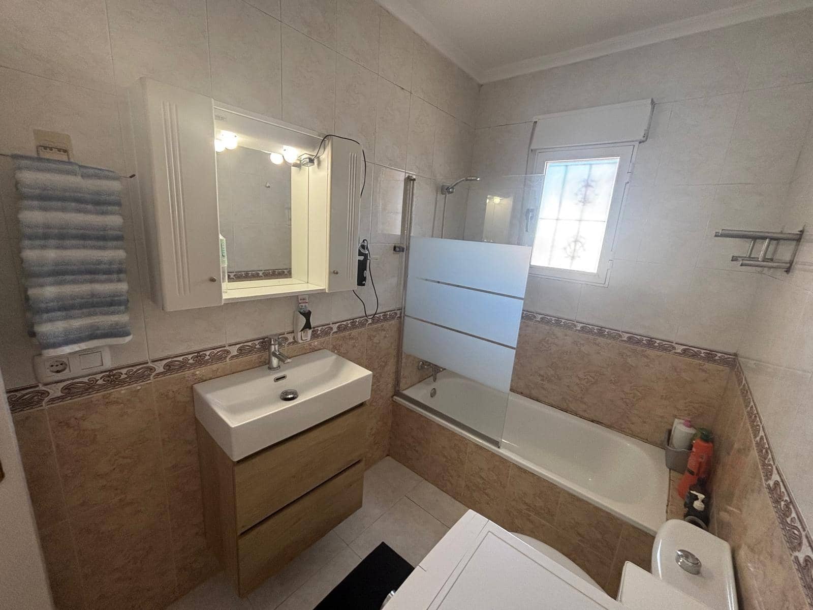 3 soveværelse Rækkehus til salg i Aguas Nuevas med swimmingpool - € 189.900 (Ref: 9831300)