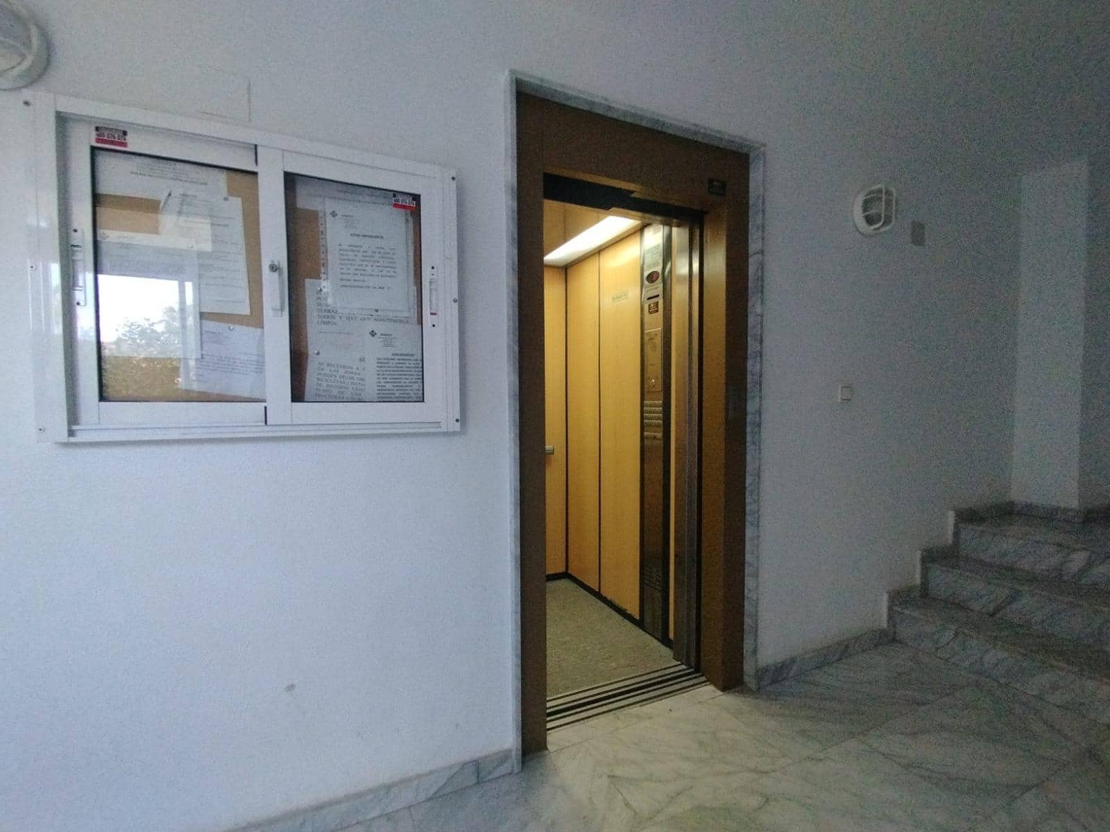2 quarto Apartamento para venda em Torrevieja com piscina - 125 000 € (Ref: 9843340)