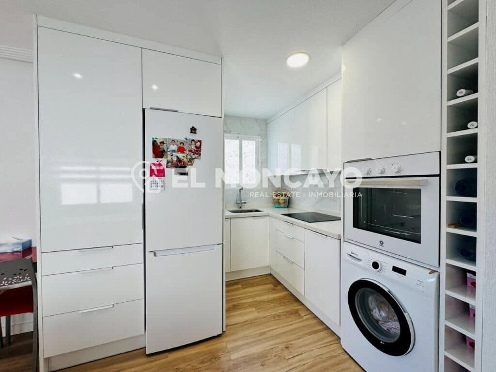 2 bedroom Apartment for sale in Guardamar del Segura with garage - € 169,000 (Ref: 9846175)