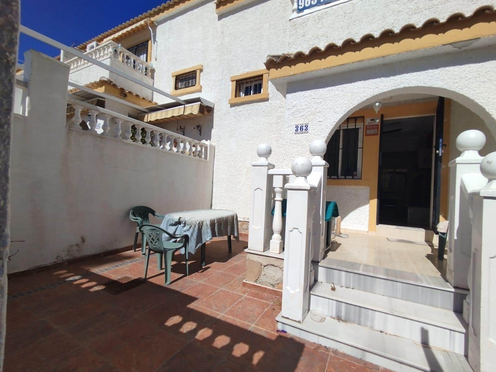 2 sovrum Radhus till salu i Gran Alacant med pool - 210 000 € (Ref: 9855377)