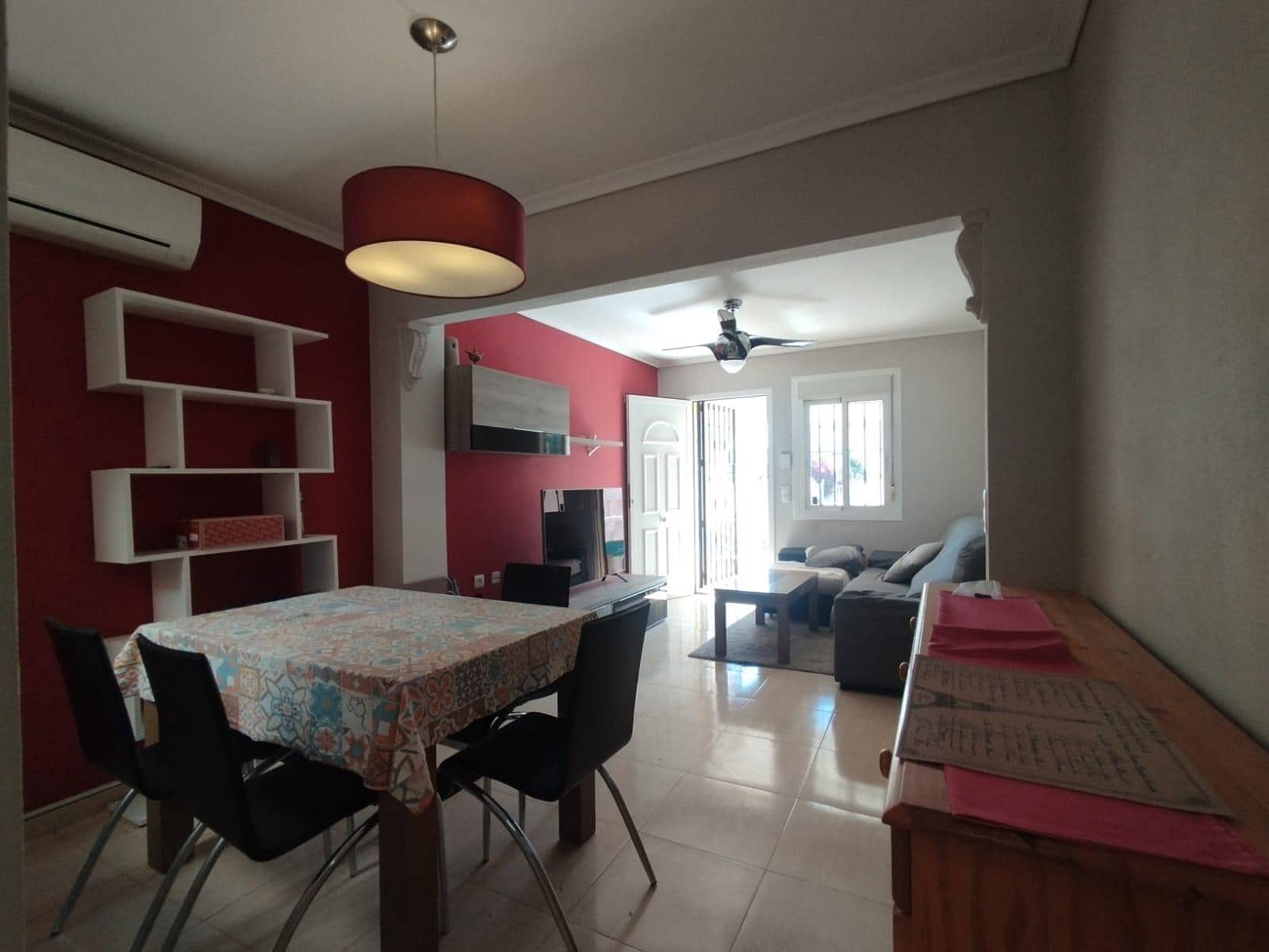 2 sovrum Radhus till salu i Gran Alacant med pool - 210 000 € (Ref: 9855377)