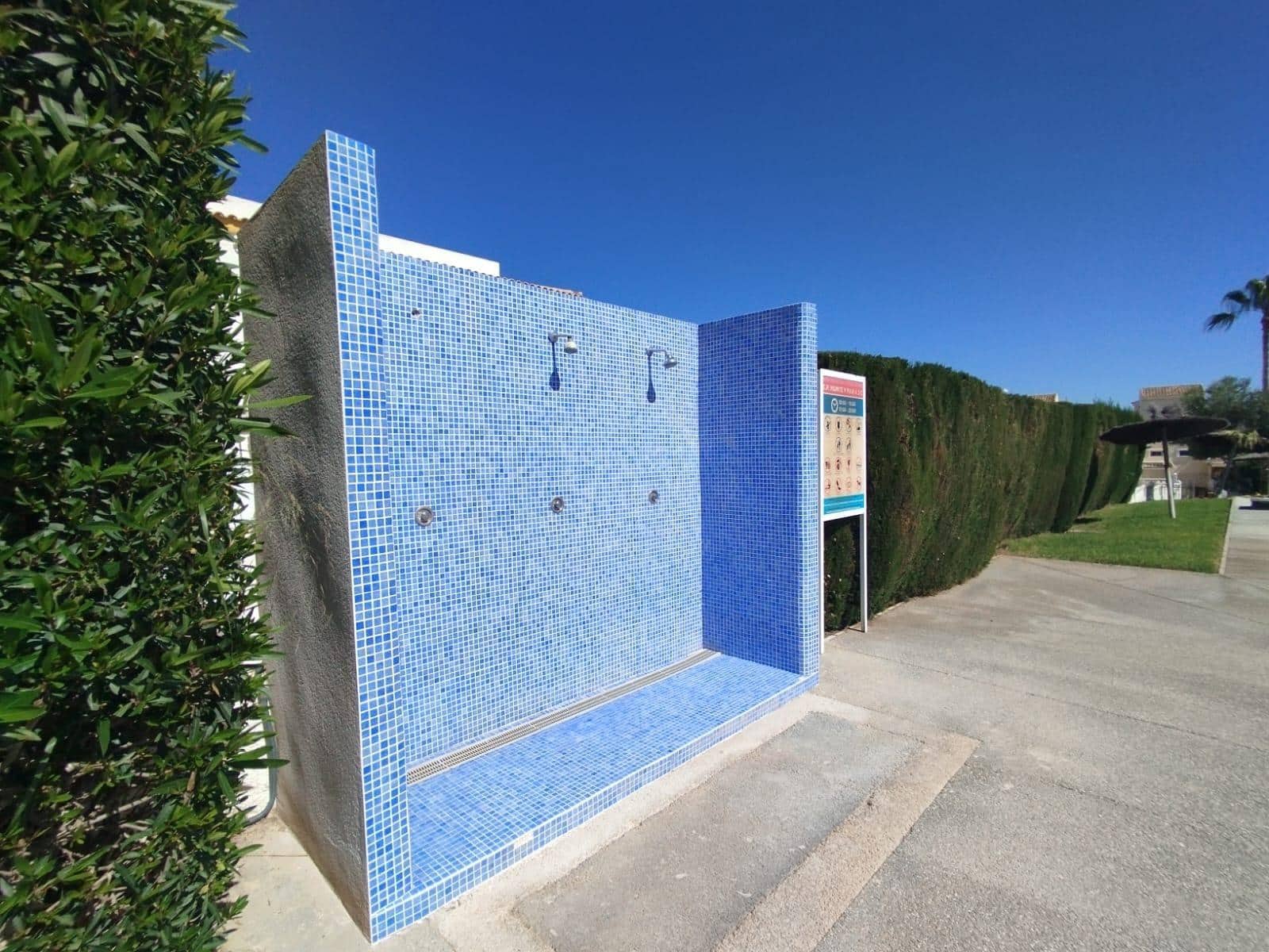 2 sovrum Radhus till salu i Gran Alacant med pool - 210 000 € (Ref: 9855377)