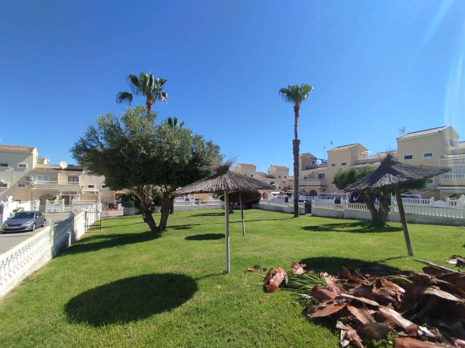 2 sovrum Radhus till salu i Gran Alacant med pool - 210 000 € (Ref: 9855377)