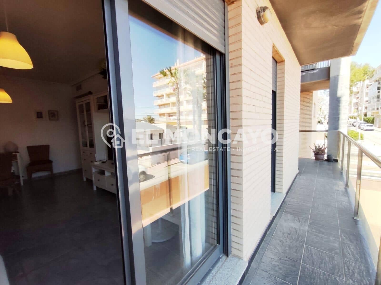 2 soverom Leilighet til salgs i Punta Prima med svømmebasseng garasje - € 239 000 (Ref: 9861832)