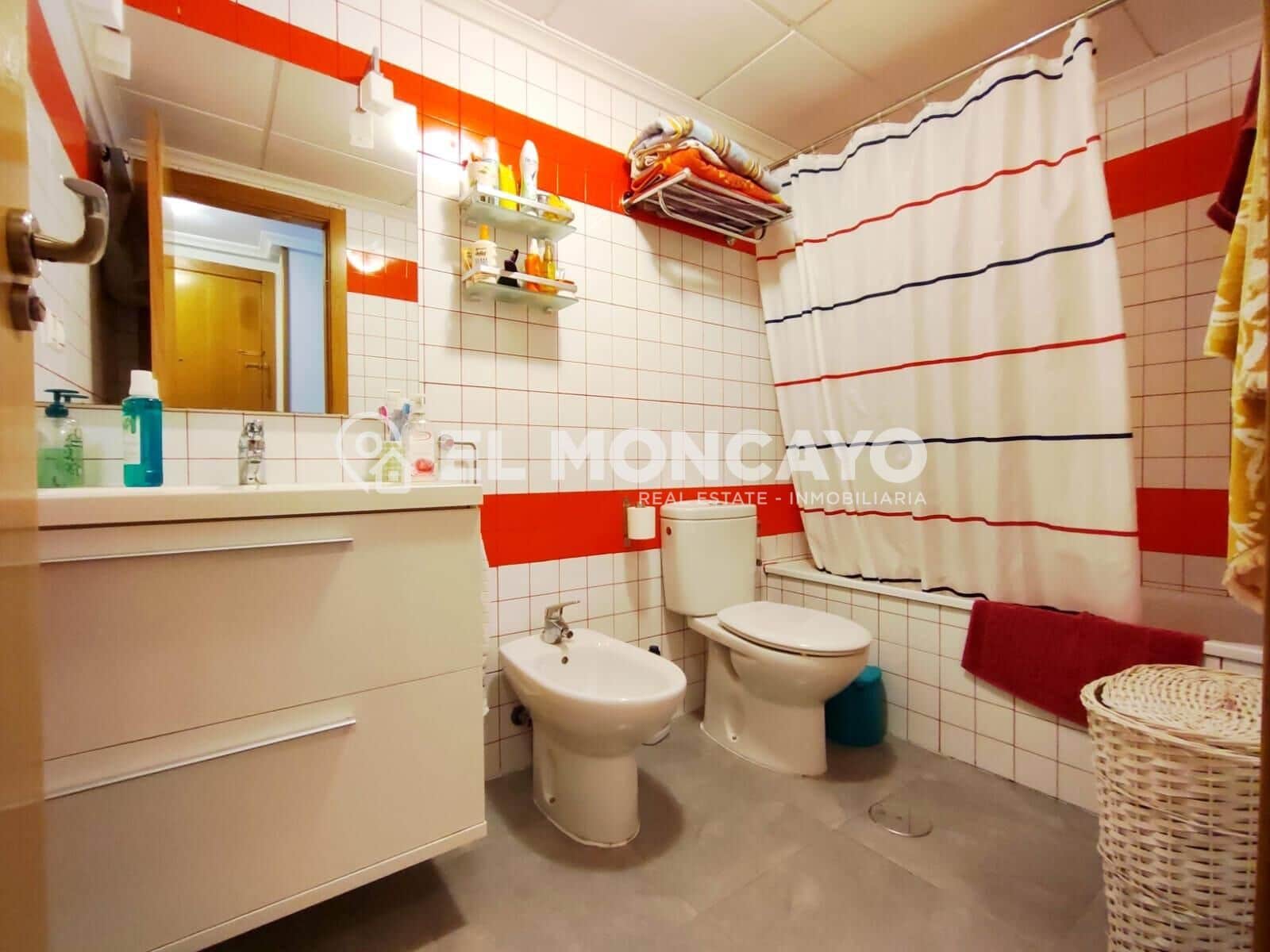 2 soverom Leilighet til salgs i Punta Prima med svømmebasseng garasje - € 239 000 (Ref: 9861832)
