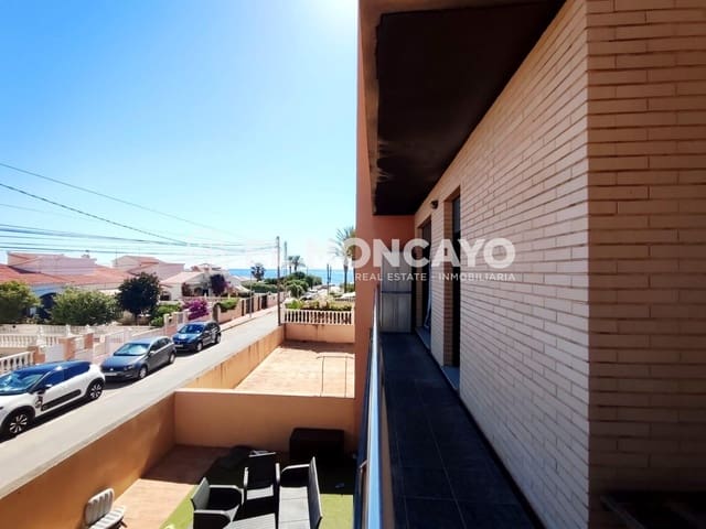 2 soverom Leilighet til salgs i Punta Prima, Torrevieja med svømmebasseng garasje - € 239 000 (Ref: 9861832)