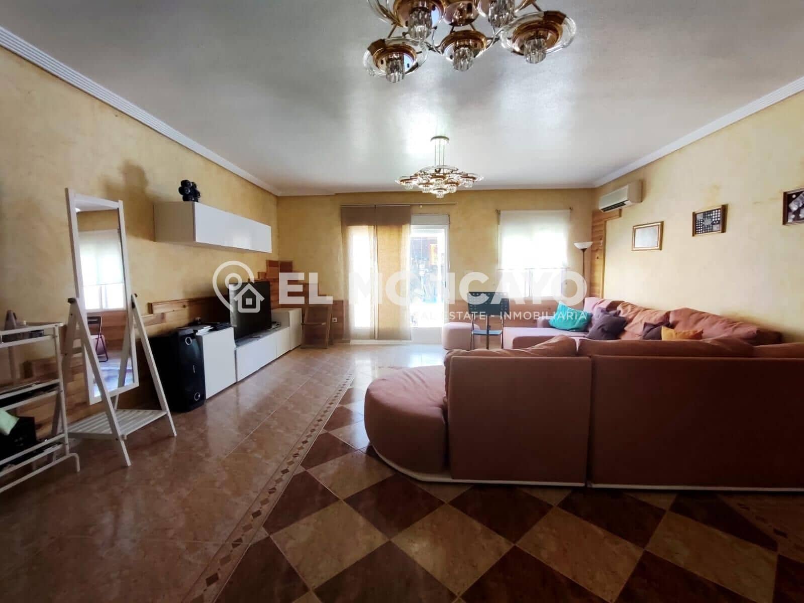 5 quarto Casa em Banda para venda em San Isidro com piscina garagem - 325 000 € (Ref: 9861833)
