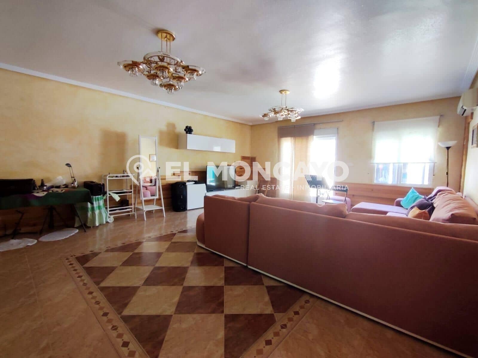 5 quarto Casa em Banda para venda em San Isidro com piscina garagem - 325 000 € (Ref: 9861833)