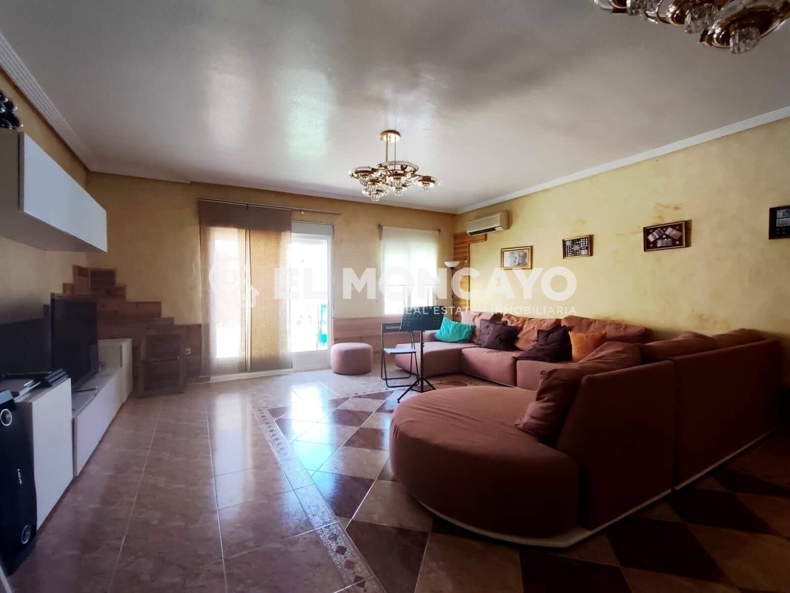 5 quarto Casa em Banda para venda em San Isidro com piscina garagem - 325 000 € (Ref: 9861833)
