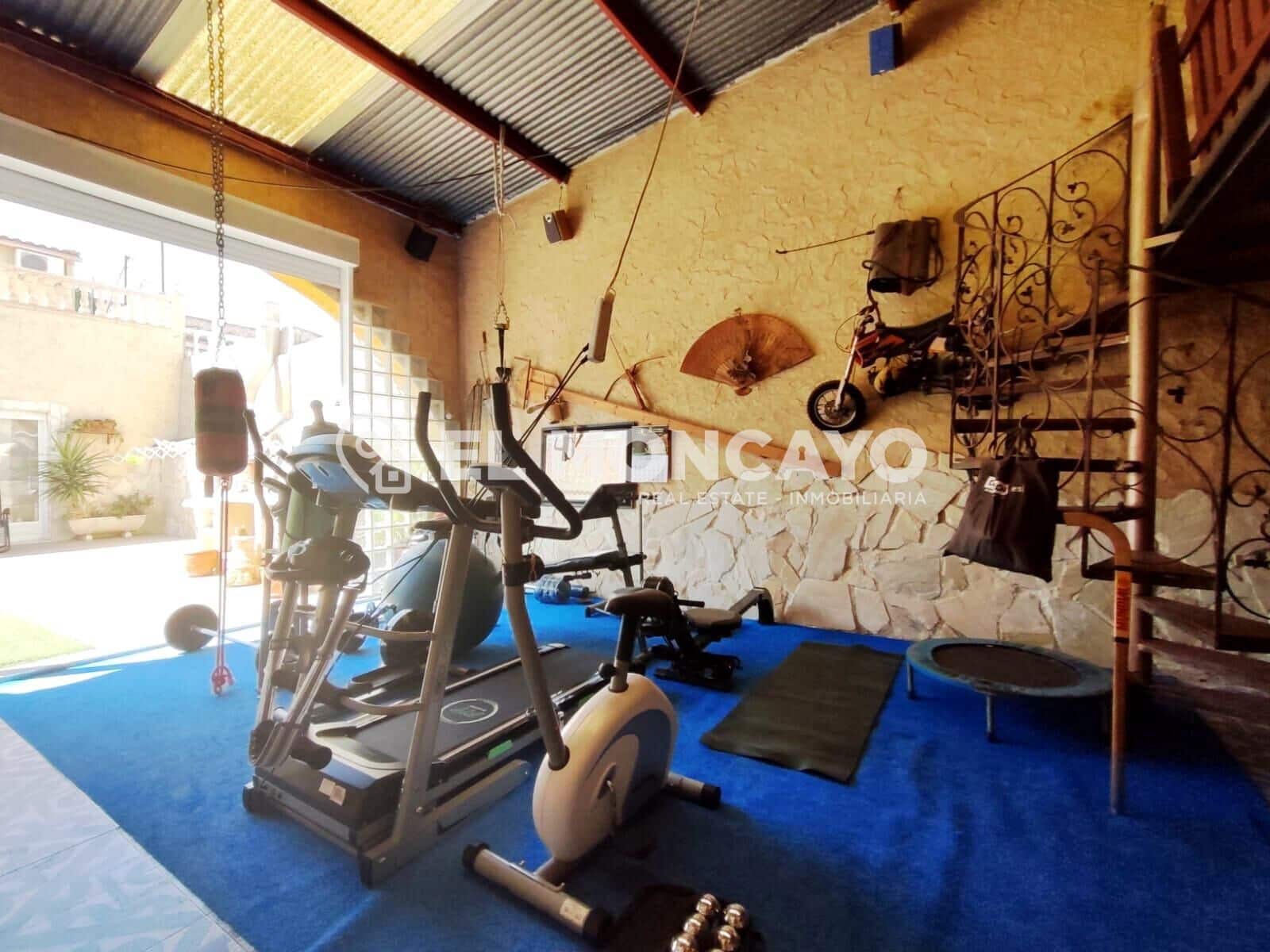 5 quarto Casa em Banda para venda em San Isidro com piscina garagem - 325 000 € (Ref: 9861833)