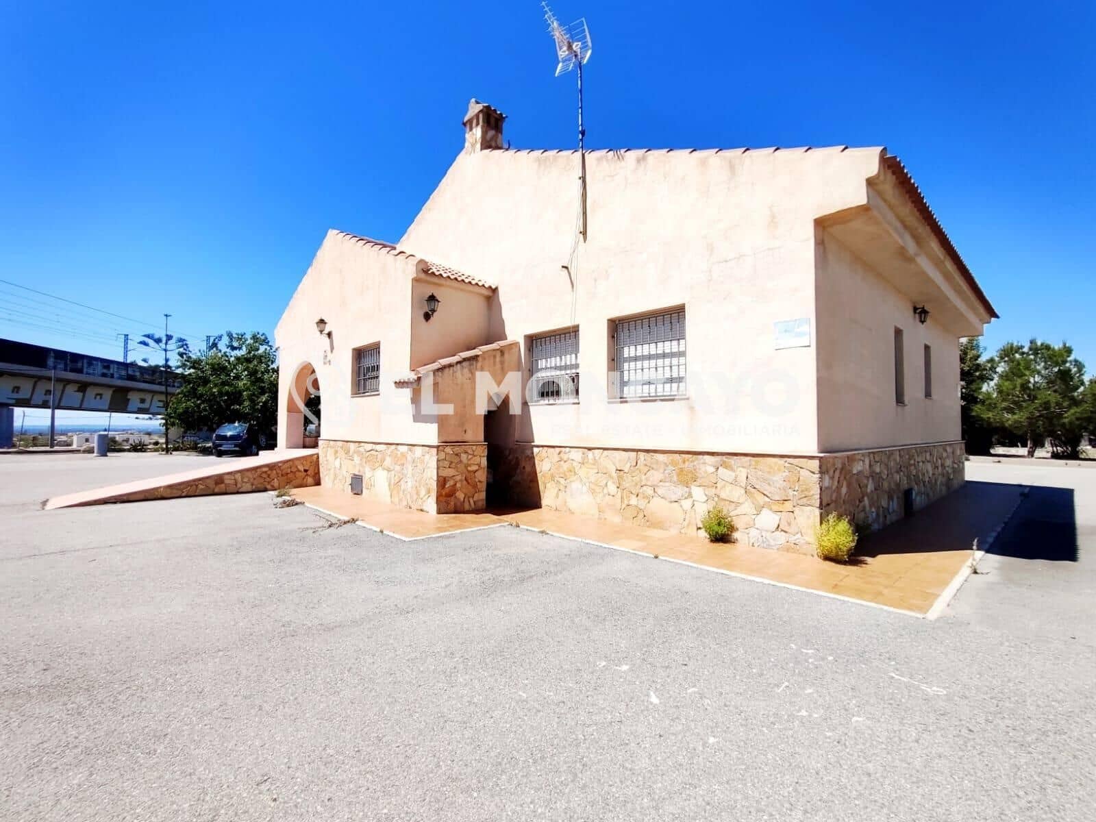 3 bedroom Finca/Country House for sale in Crevillente / Crevillent with garage - € 295,000 (Ref: 9865131)