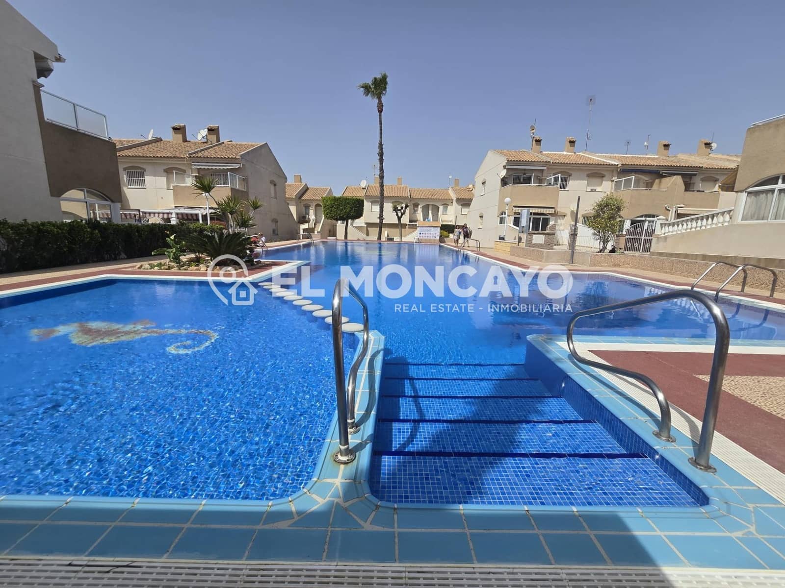 2 bedroom Terraced Villa for sale in Torrevieja with pool - € 157,500 (Ref: 9866940)
