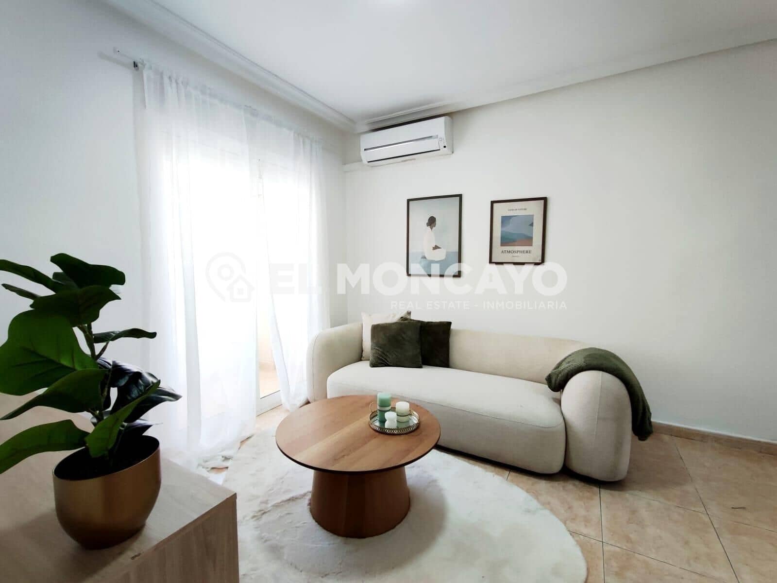 Apartamento de 2 habitaciones en Torrevieja en venta - 144.000 € (Ref: 9878747)