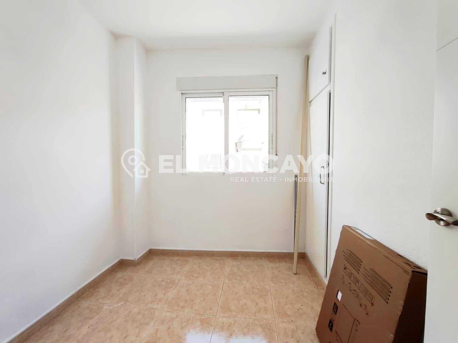 Apartamento de 2 habitaciones en Torrevieja en venta - 144.000 € (Ref: 9878747)