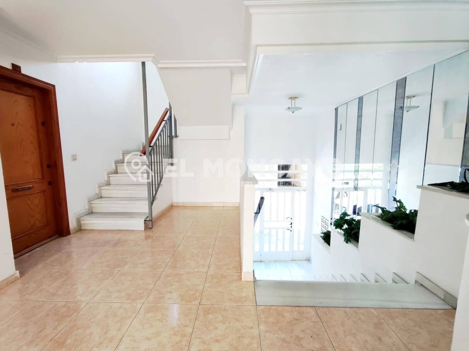 Apartamento de 2 habitaciones en Torrevieja en venta - 144.000 € (Ref: 9878747)