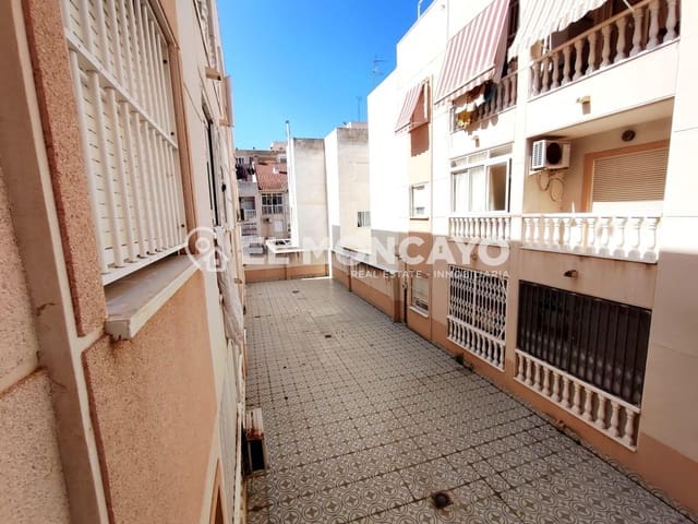 Apartamento de 2 habitaciones en Centro, Torrevieja en venta - 144.000 € (Ref: 9878747)