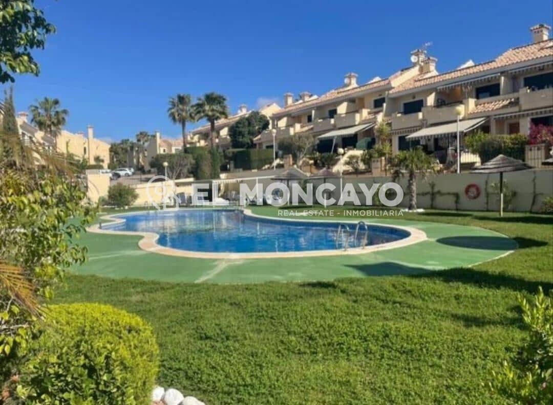 2 makuuhuone Rivitalo myytävänä paikassa Orihuela Costa mukana uima-altaan - 249 000 € (Ref: 9881889)