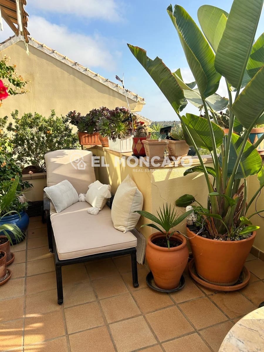 2 makuuhuone Rivitalo myytävänä paikassa Orihuela Costa mukana uima-altaan - 249 000 € (Ref: 9881889)