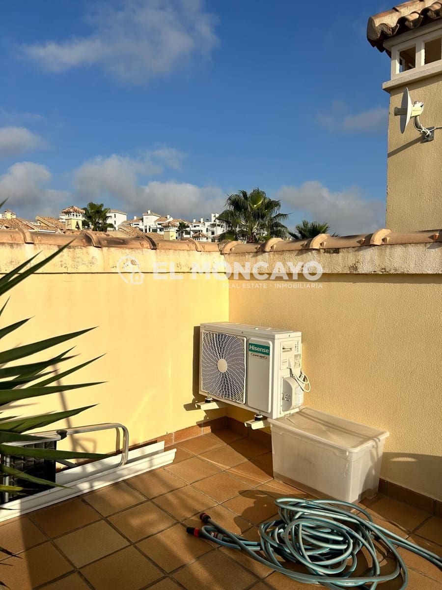 2 makuuhuone Rivitalo myytävänä paikassa Orihuela Costa mukana uima-altaan - 249 000 € (Ref: 9881889)