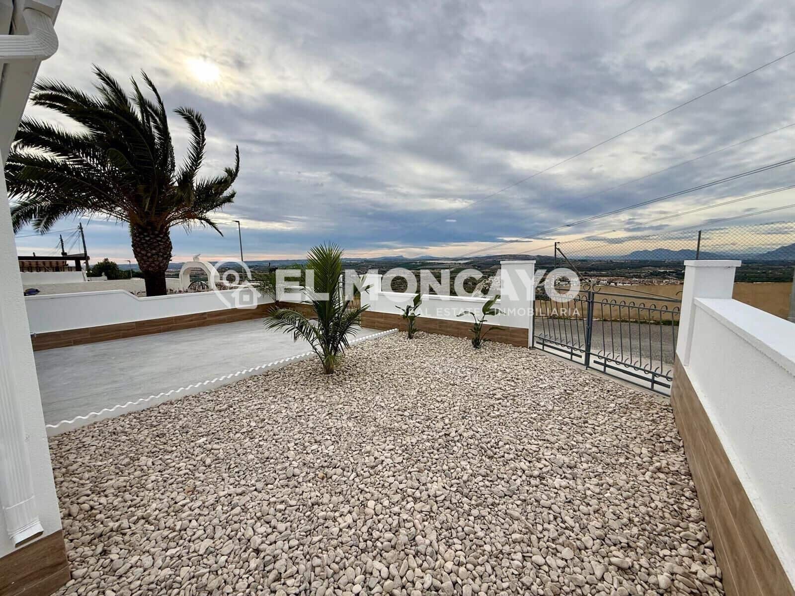 3 bedroom Villa for sale in Rojales - € 249,000 (Ref: 9884732)
