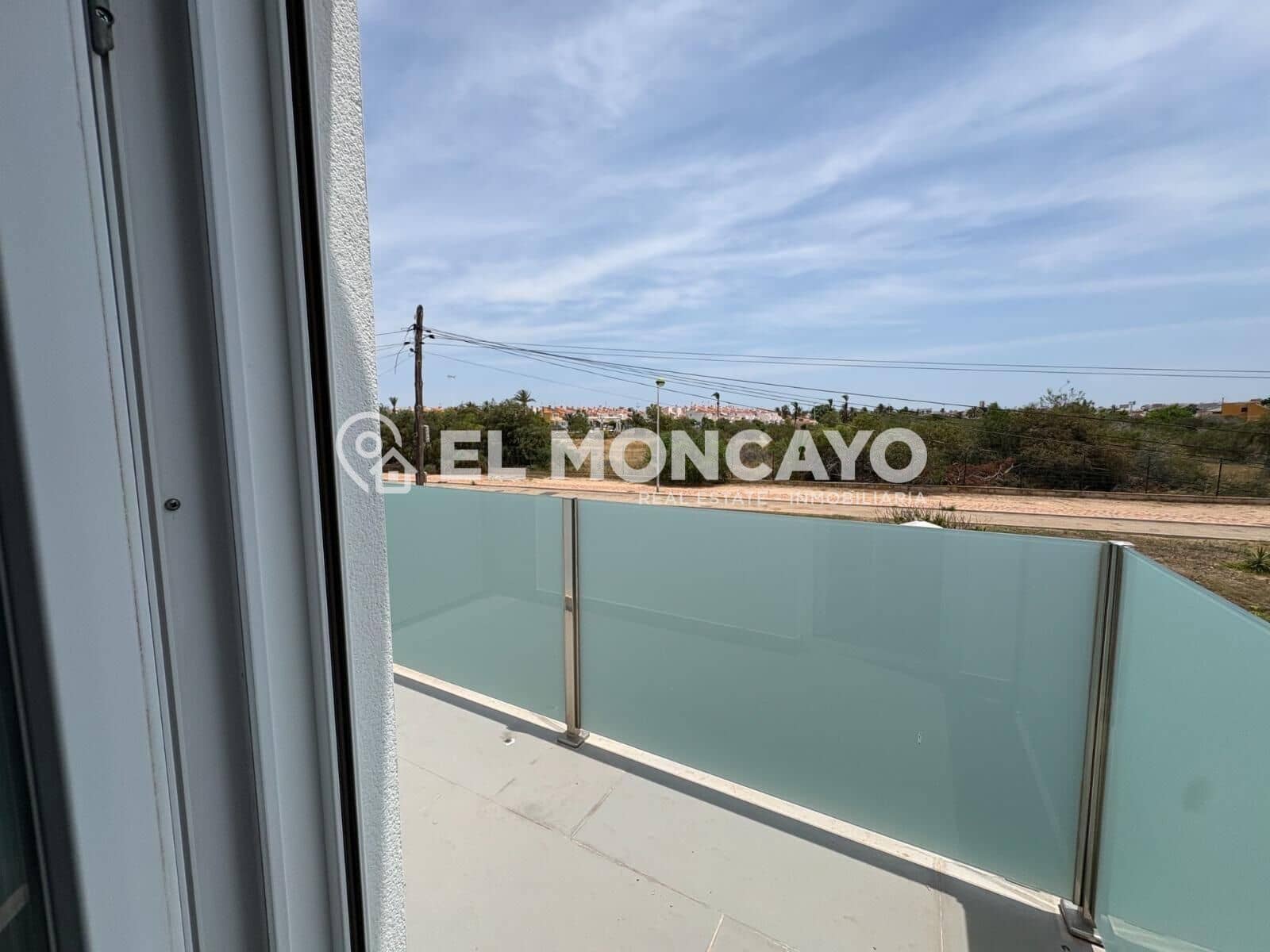 2 soveværelse Villa til salg i Torrevieja med swimmingpool - € 465.000 (Ref: 9888060)