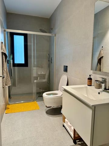 4 soveværelse Villa til salg i Guardamar del Segura med swimmingpool garage - € 569.900 (Ref: 9890326)
