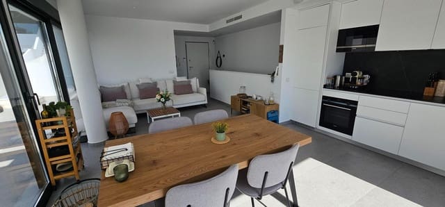 4 soveværelse Villa til salg i Guardamar del Segura med swimmingpool garage - € 569.900 (Ref: 9890326)
