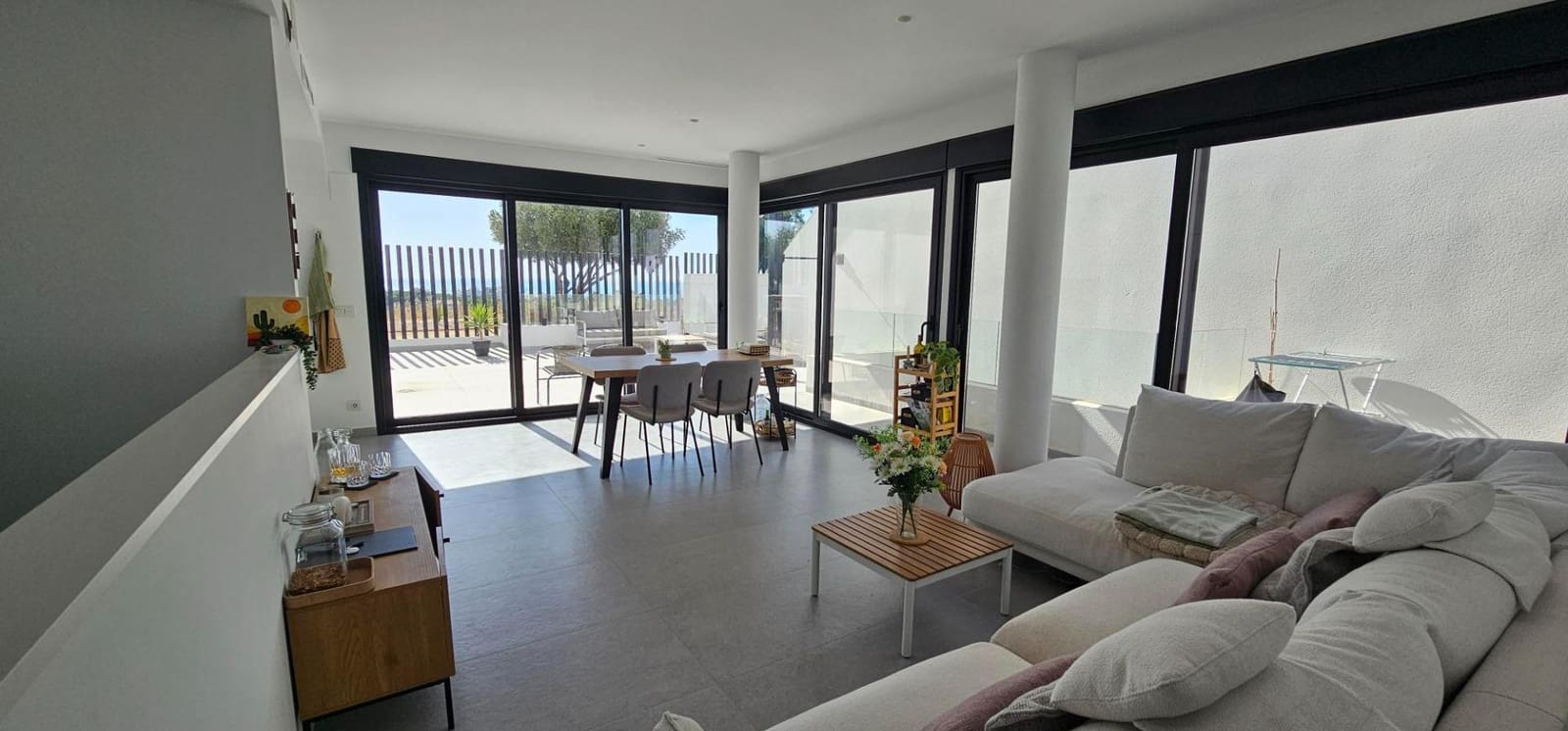 4 soveværelse Villa til salg i Guardamar del Segura med swimmingpool garage - € 569.900 (Ref: 9890326)
