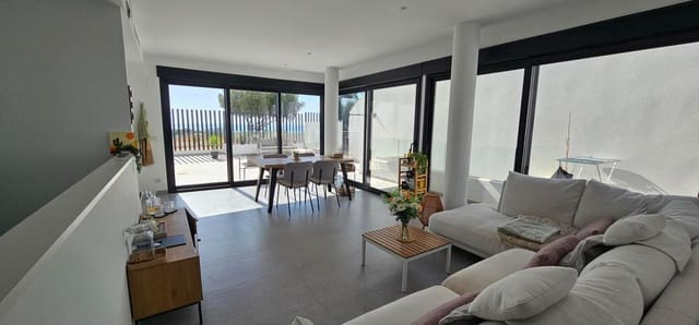 4 soveværelse Villa til salg i Guardamar del Segura med swimmingpool garage - € 569.900 (Ref: 9890326)