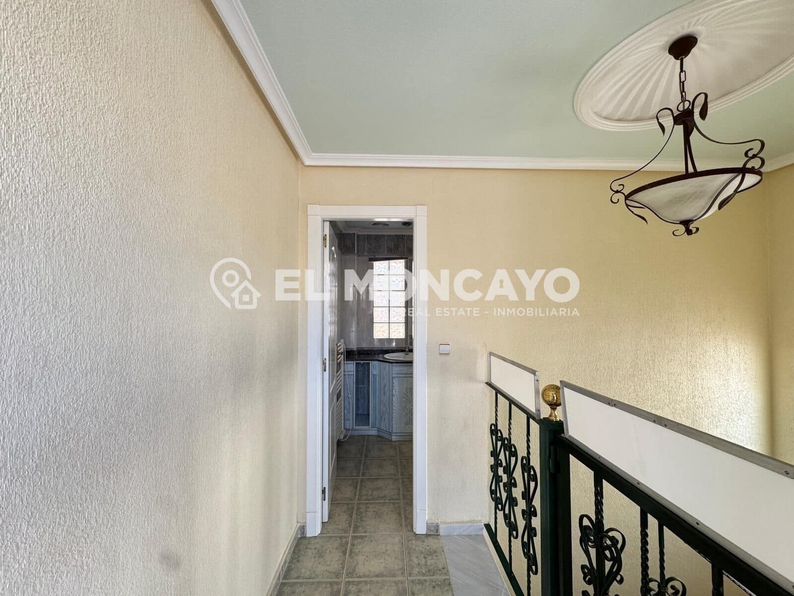 3 slaapkamer Rijtjeshuis te koop in Guardamar del Segura met zwembad garage - € 283.000 (Ref: 9892268)