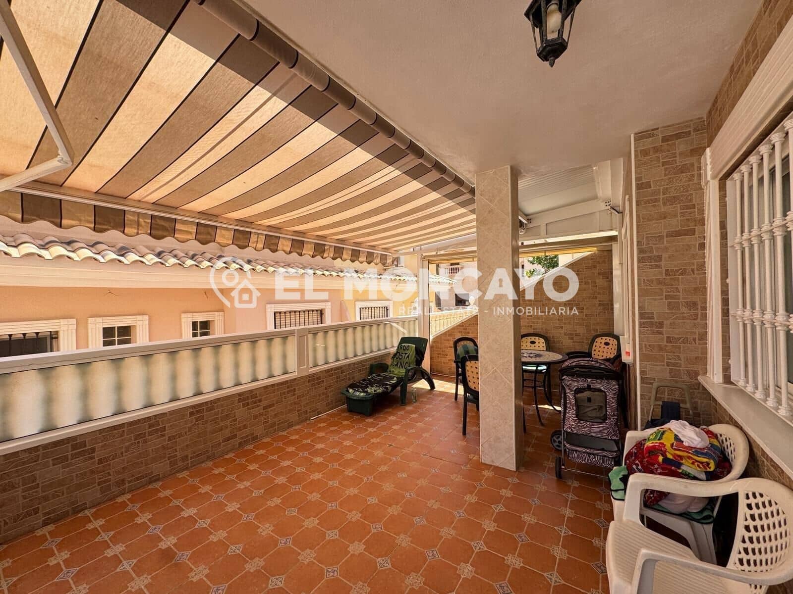 3 slaapkamer Rijtjeshuis te koop in Guardamar del Segura met zwembad garage - € 283.000 (Ref: 9892268)