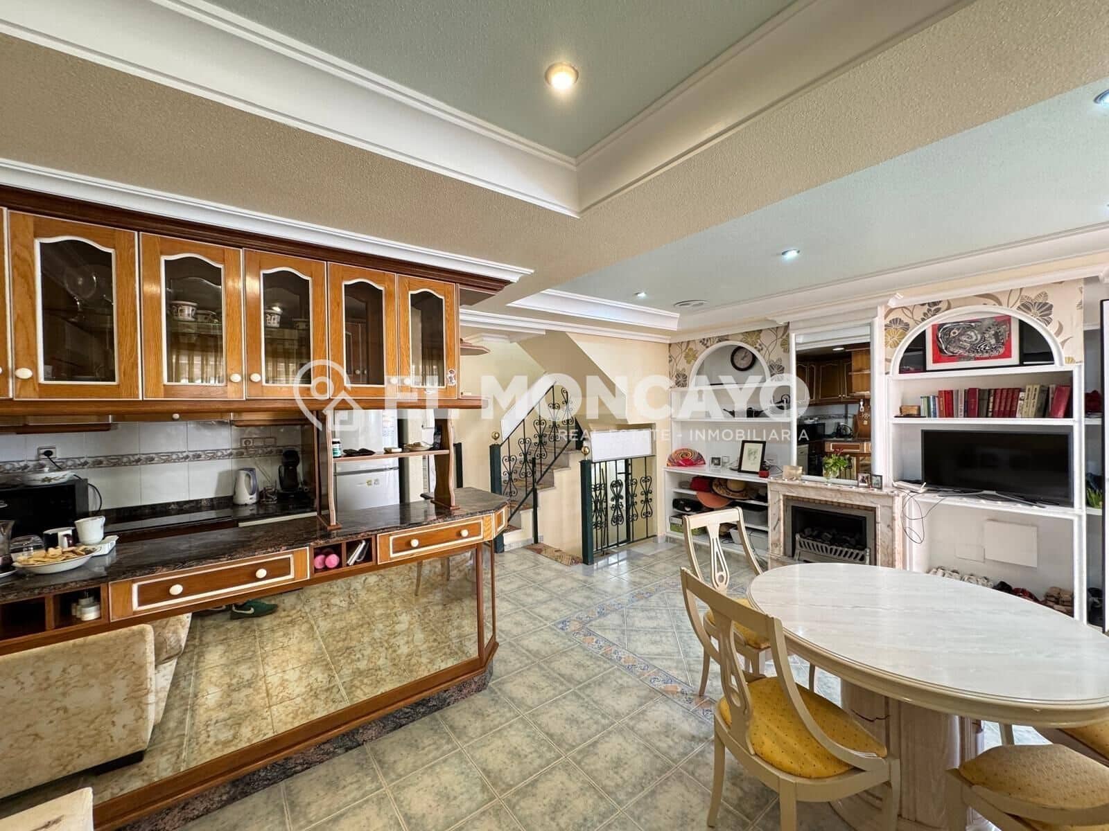 3 slaapkamer Rijtjeshuis te koop in Guardamar del Segura met zwembad garage - € 283.000 (Ref: 9892268)