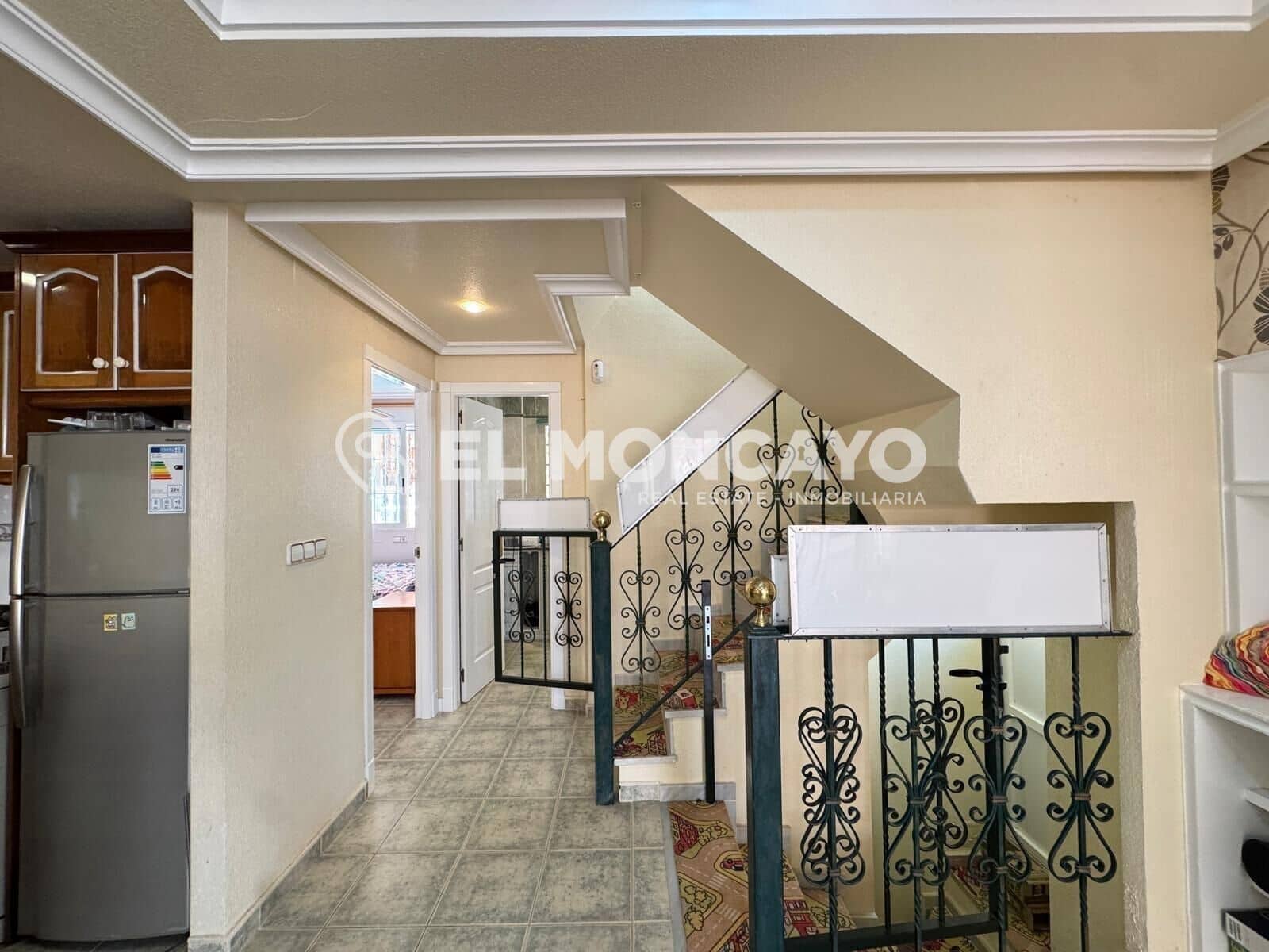 3 slaapkamer Rijtjeshuis te koop in Guardamar del Segura met zwembad garage - € 283.000 (Ref: 9892268)
