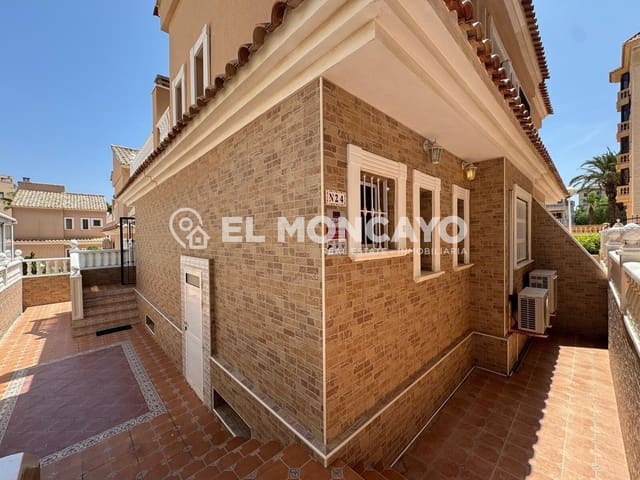 3 Zimmer Reihenhaus zu verkaufen in Guardamar del Segura mit Pool Garage - 283.000 € (Ref: 9892268)