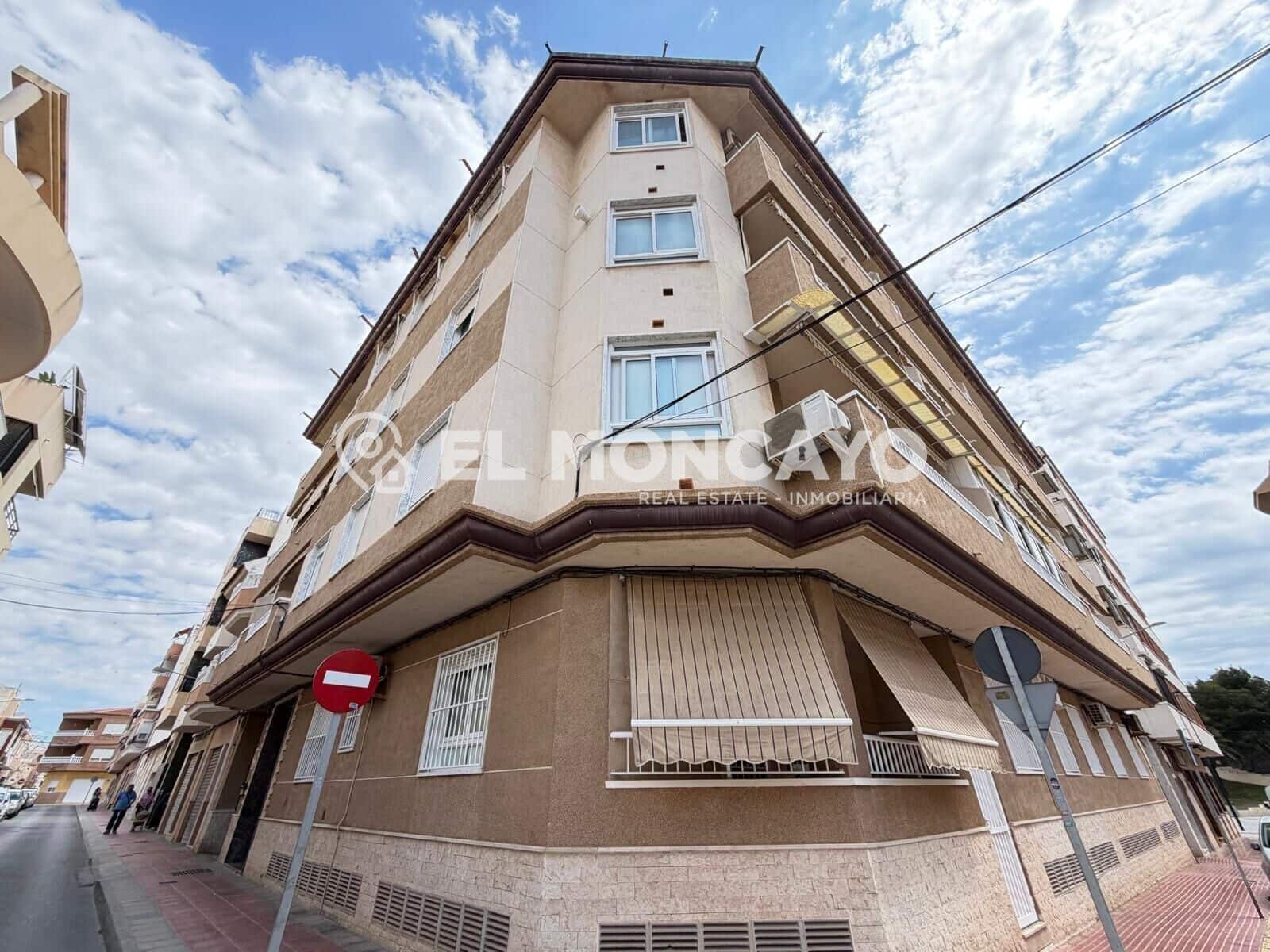 3 bedroom Apartment for sale in Guardamar del Segura - € 179,000 (Ref: 9892269)