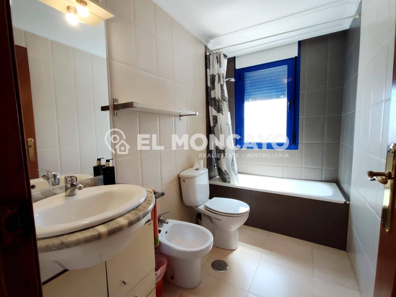 3 soveværelse Lejlighed til salg i Torrevieja med swimmingpool garage - € 259.900 (Ref: 9893794)