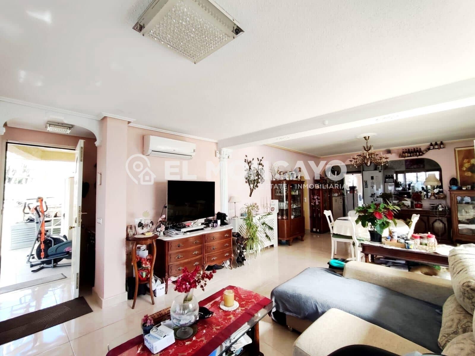 4 bedroom Villa for sale in Rojales with pool - € 550,000 (Ref: 9907497)