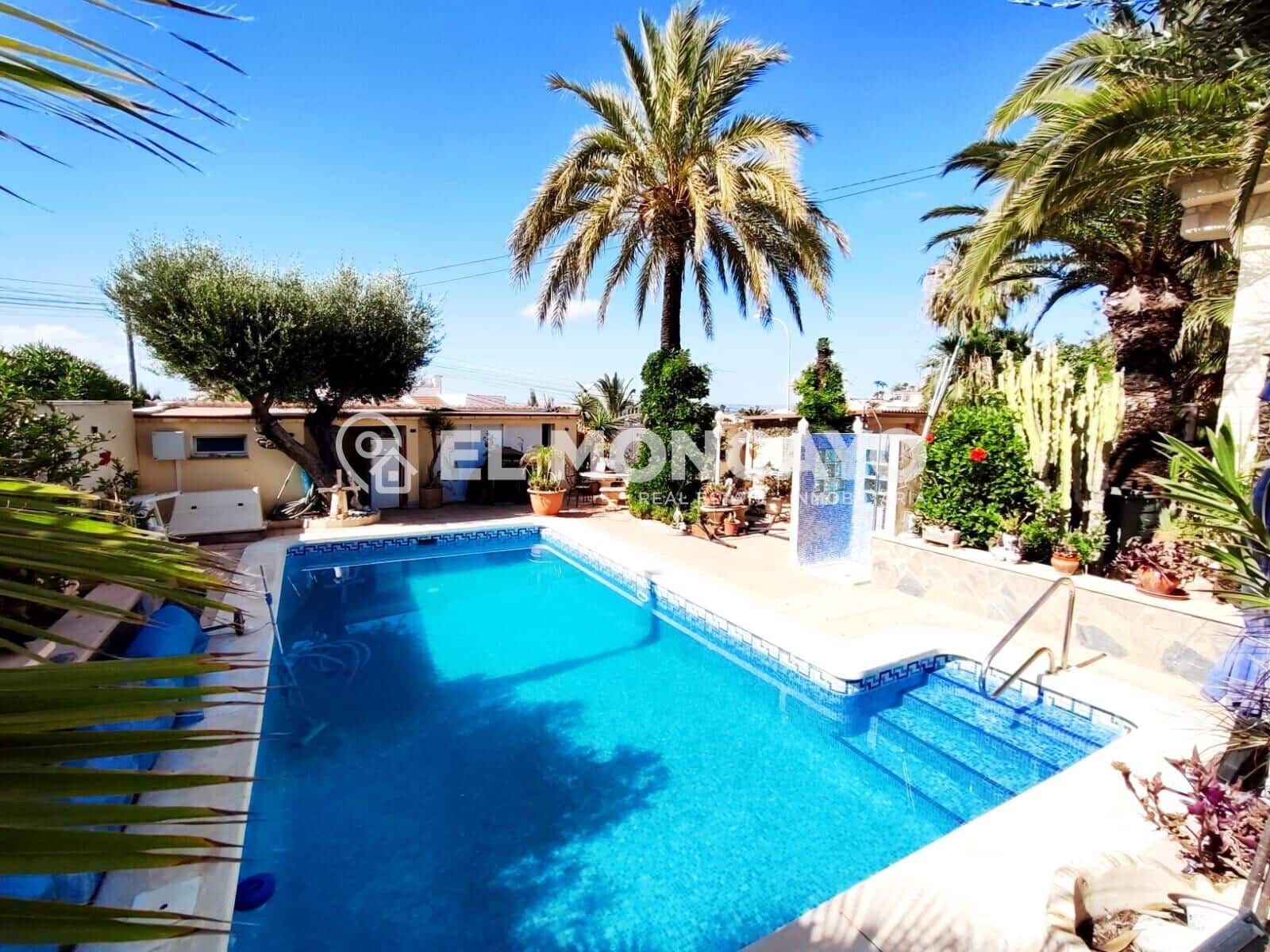 4 bedroom Villa for sale in Rojales with pool - € 550,000 (Ref: 9907497)